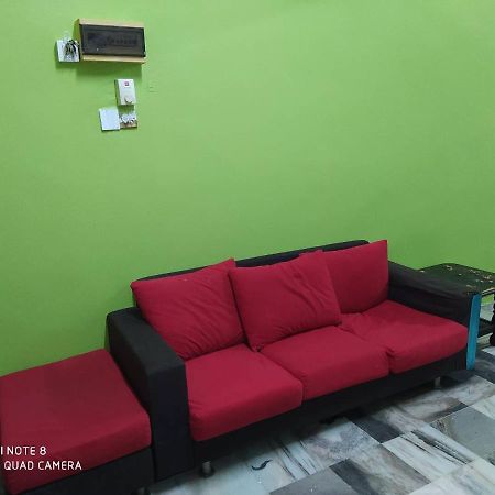Homestay D' Tengah Bandar Kuala Rompin Eksteriør billede