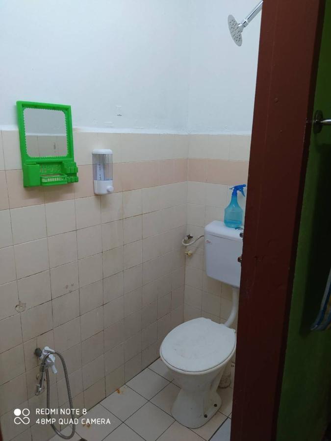 Homestay D' Tengah Bandar Kuala Rompin Eksteriør billede